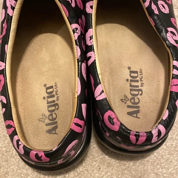Alegria by PG lite nursing clogs - Picture 3 of 3